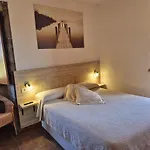 Rectoral San Mamede Da Pena Exclusive For Pilgrims Hostel Negreira